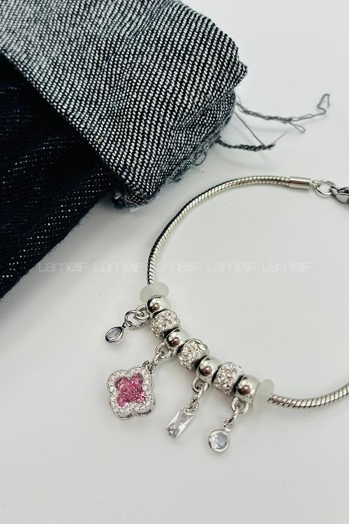 Silver Buckle Silver Straight Wristband