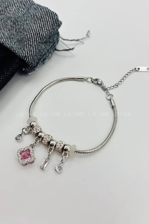 Silver Buckle Silver Straight Wristband