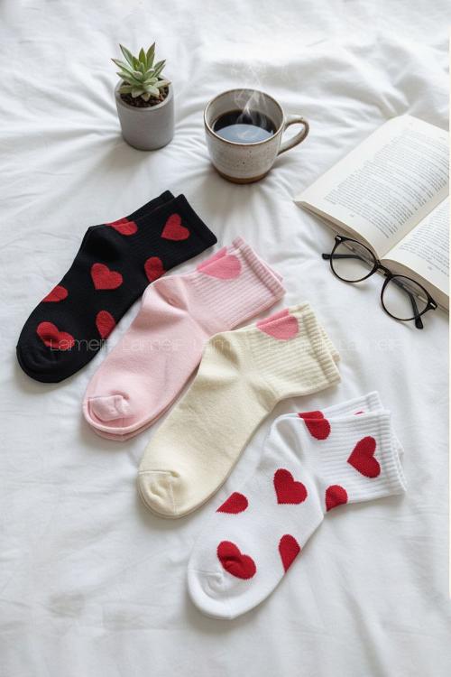 Lamelif Kalpli Renkli Çorap