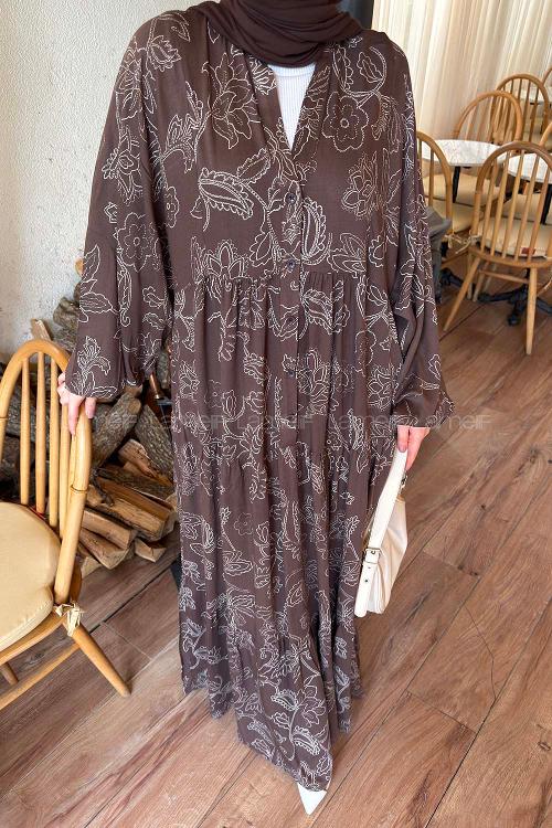 Lamelif Katleye Desenli Tesettür Elbise Kahverengi