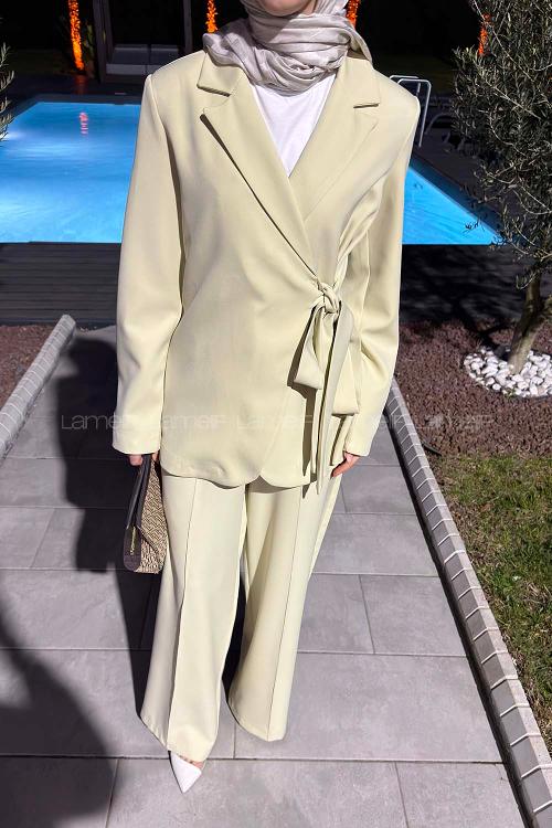 Lamelif Bağlama Detaylı Kruvaze Kapama Pantolonlu Takım Mint Yeşili