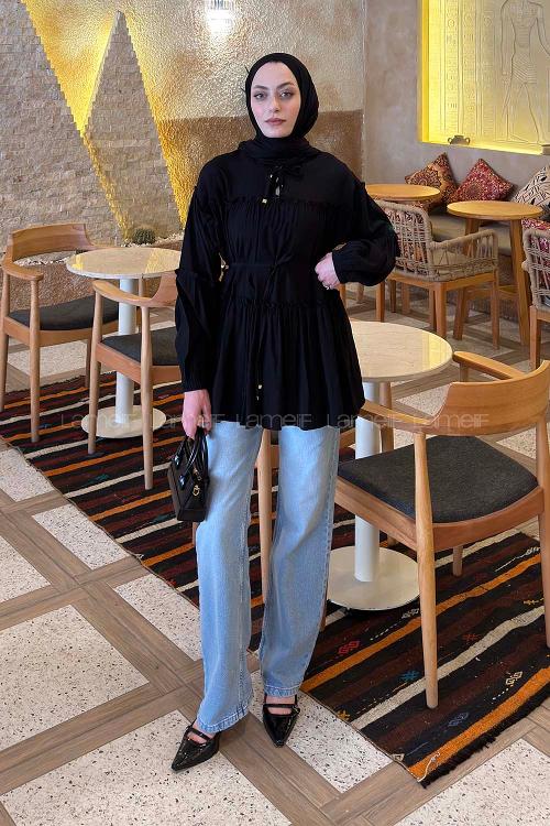 Lamelif Yaka ve Bel Bağlama Detaylı Tunik Siyah