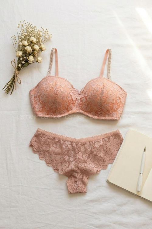 Lamelif Çıkarılabilir Askılı Lotus Takım