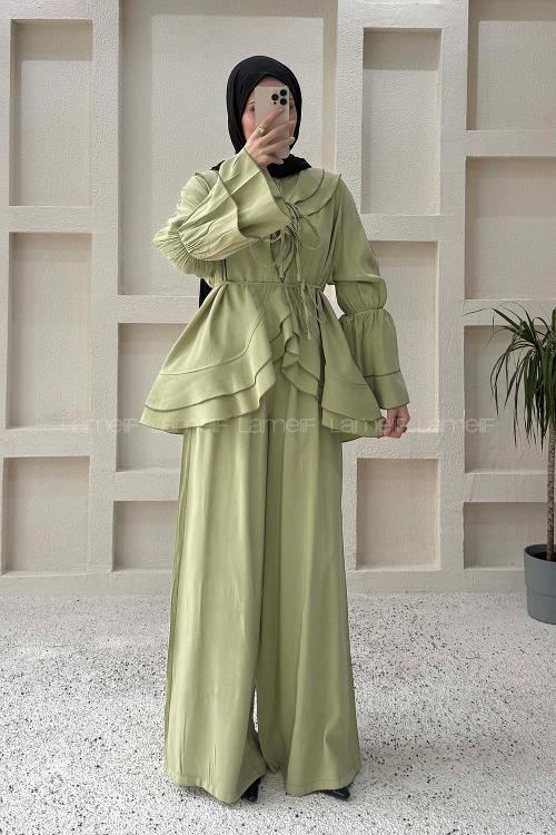 Lamelif Geniş Volan Yakalı Bağlama Detaylı Pantolonlu Takım Çağla Yeşili