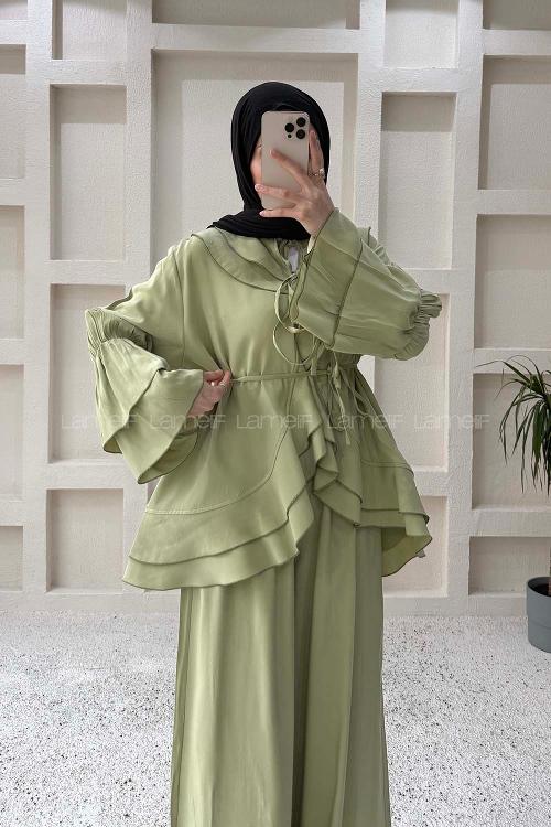 Lamelif Geniş Volan Yakalı Bağlama Detaylı Pantolonlu Takım Çağla Yeşili