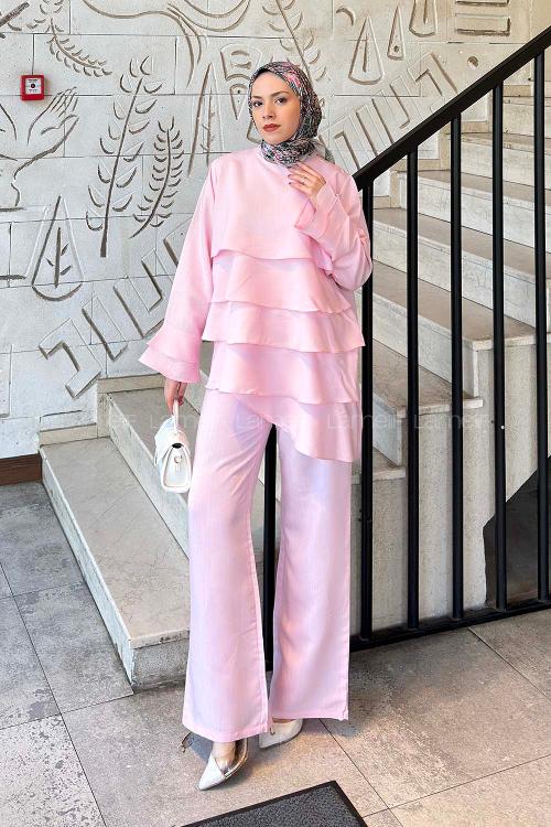 Lamelif Kat Detaylı Pantolonlu Takım Pembe
