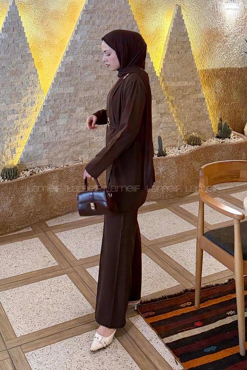 Lamelif Gold Broş Detaylı Pantolonlu Takım Acı Kahve