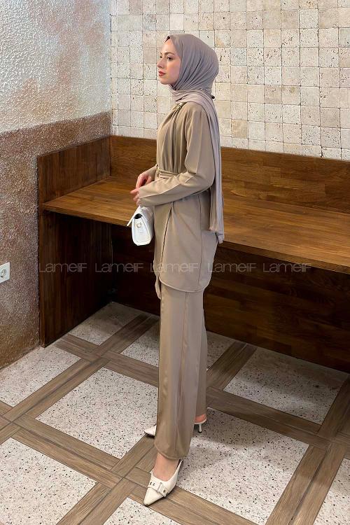 Lamelif Gold Broş Detaylı Pantolonlu Takım Vizonrengi