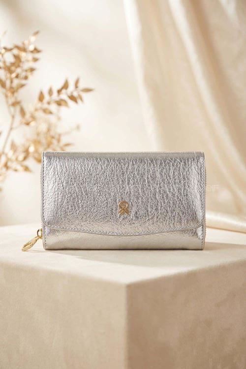 Silver Buckle Skin Hand Bag Bag