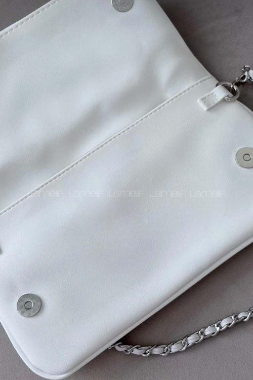 White Buckle Skin Hand Bag Bag