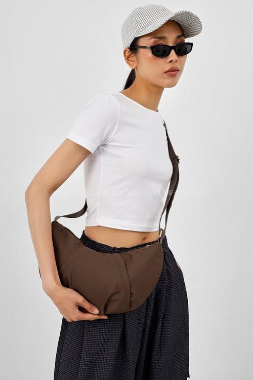 Bitter Brown Buckle Skin Hand Bag Bag