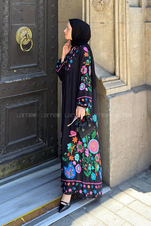 Lamelif Çiçek Detaylı Elbise Siyah