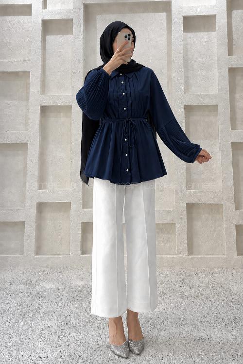 Lamelif İnci Detaylı Pileli Gömlek Lacivert