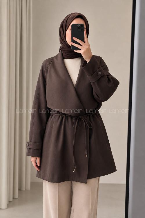 Lamelif Aller Detaylı Oversize Tasarım Kısa Trenç Acı Kahve