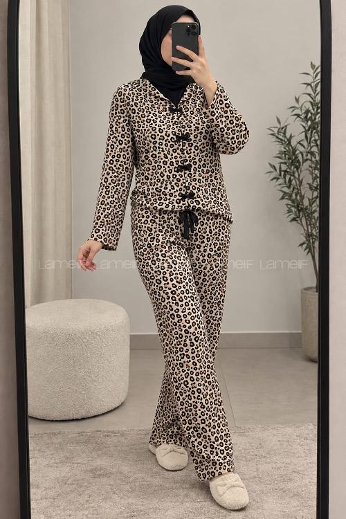 Lamelif Leopar Desenli Fiyonk Detaylı Pijama Takımı