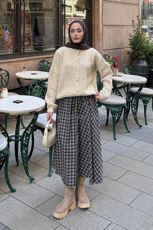 Lamelif Düğme Kapamalı Triko Hırka Ekru