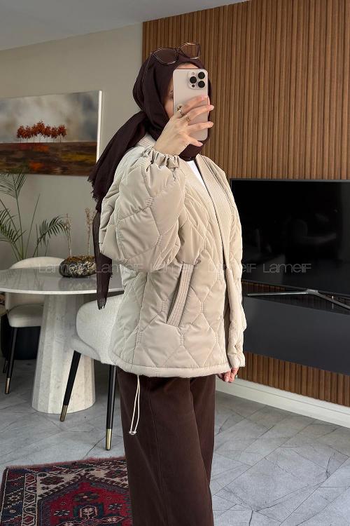 Lamelif Derin V Yaka Tasarım Şişme Mont Taş Rengi